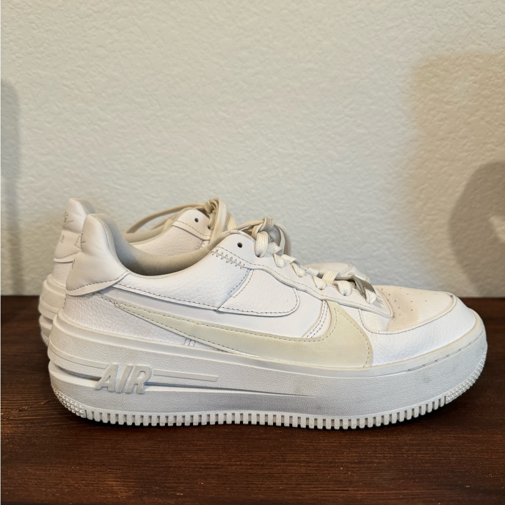 Nike Airforce 1 - Women’s Size 9